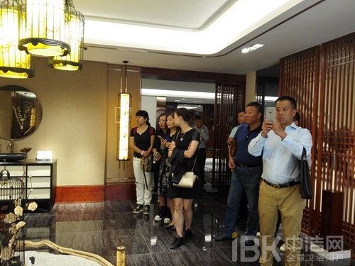 心海伽藍(lán)展廳全新亮相，迎經(jīng)銷商考察團(tuán)首批參觀